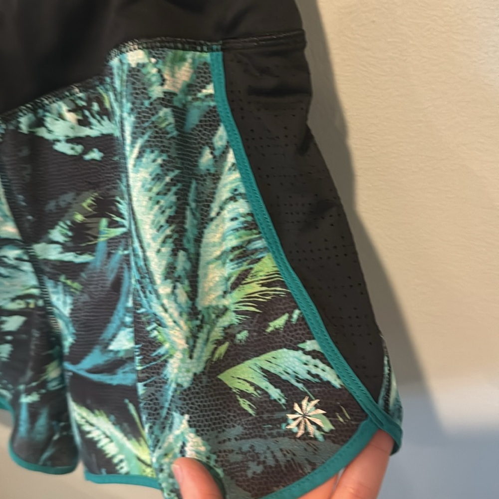 Athleta Running Shorts Size Medium - Picture 3 of 5